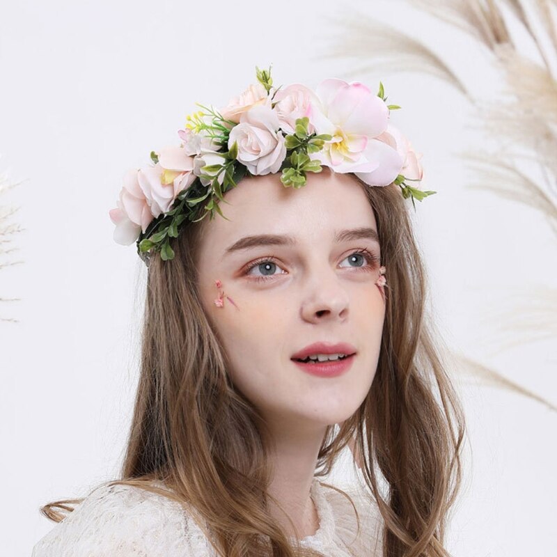 Hot Hawaiian holiday wreath